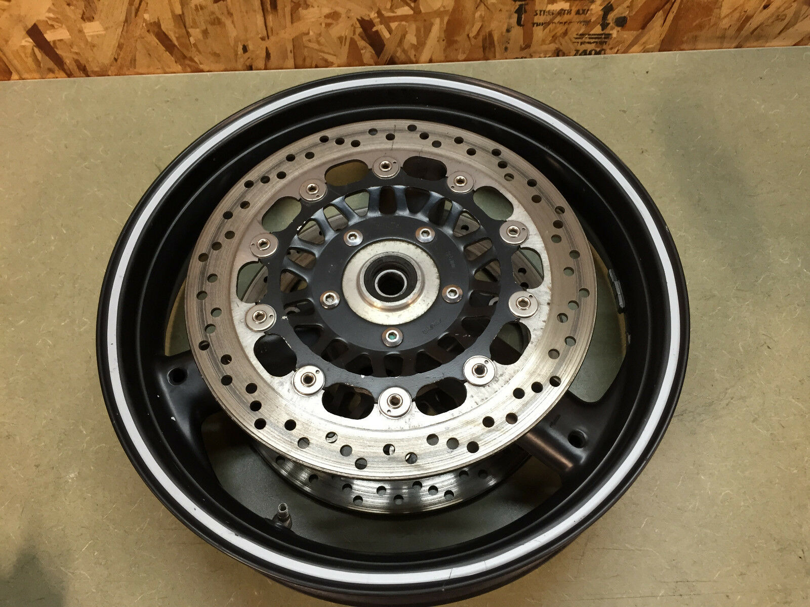 00 01 02 03 TRIUMPH DAYTONA SPRINT 955i  FRONT WHEEL REAR WHEEL BACK RIM PAIR