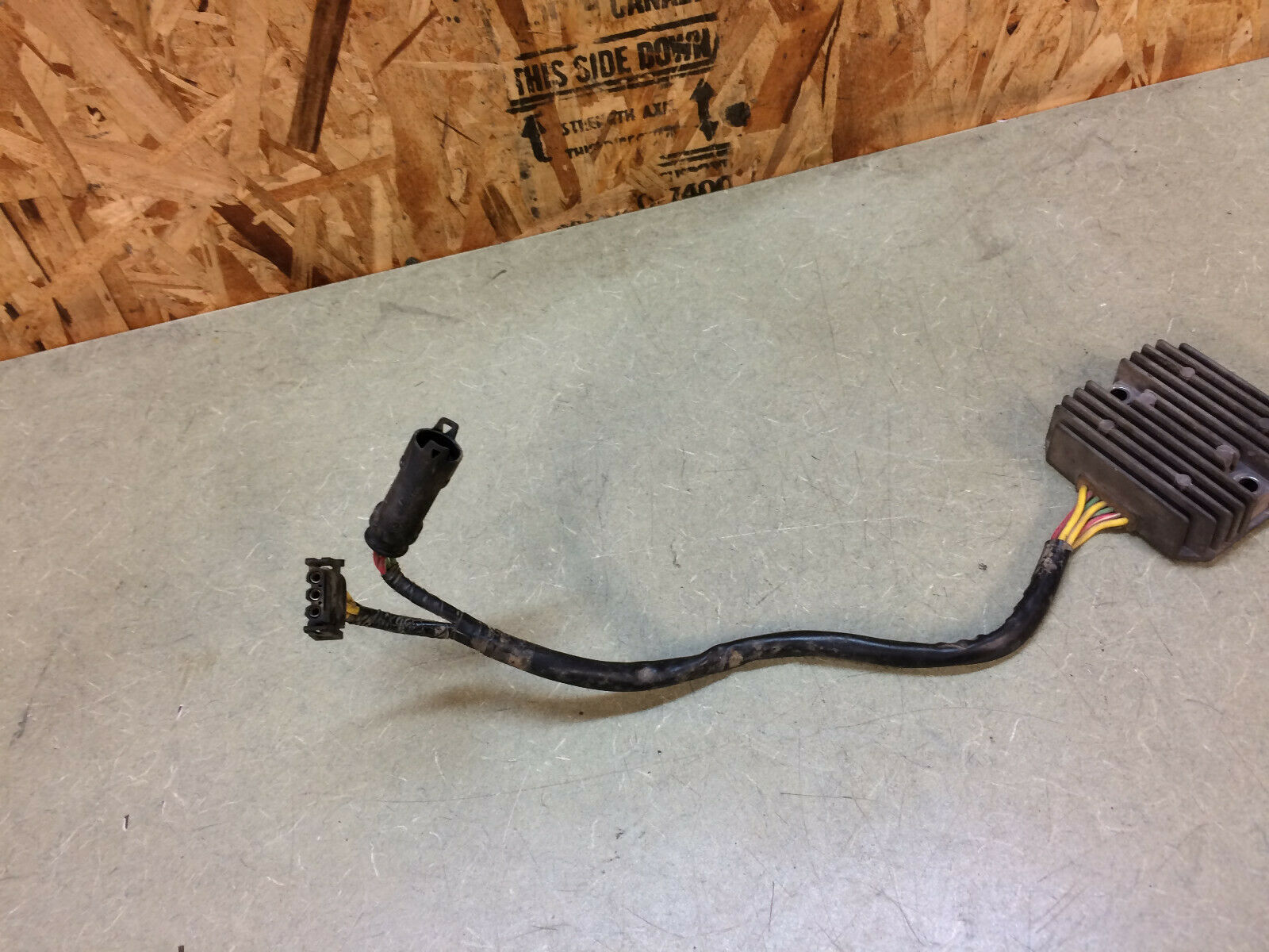 01 02 03 04 2001 2002 2003 2004 BMW F650GS F 650 GS REGULATOR RECTIFIER REG REC