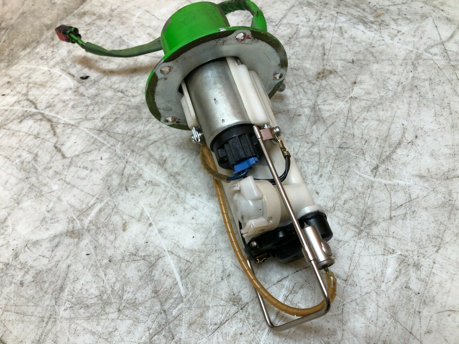 06 07 2006 2007 KAWASAKI ZX10R ZX10-R ZX 10 R FUEL PUMP GAS PUMP SENDING UNIT