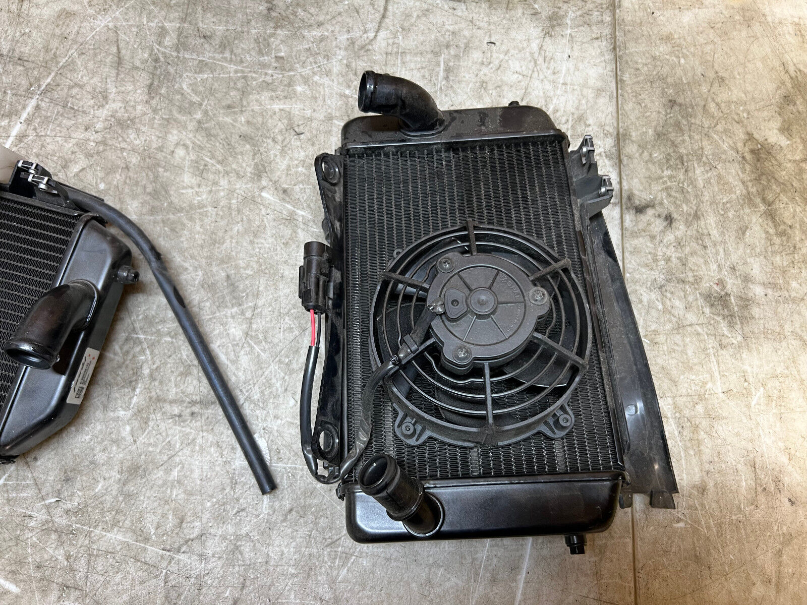 22 23 2022 2023 KTM SUPER ADVENTURE 1290 S RADIATORS RAD ENGINE COOLER RADIATOR