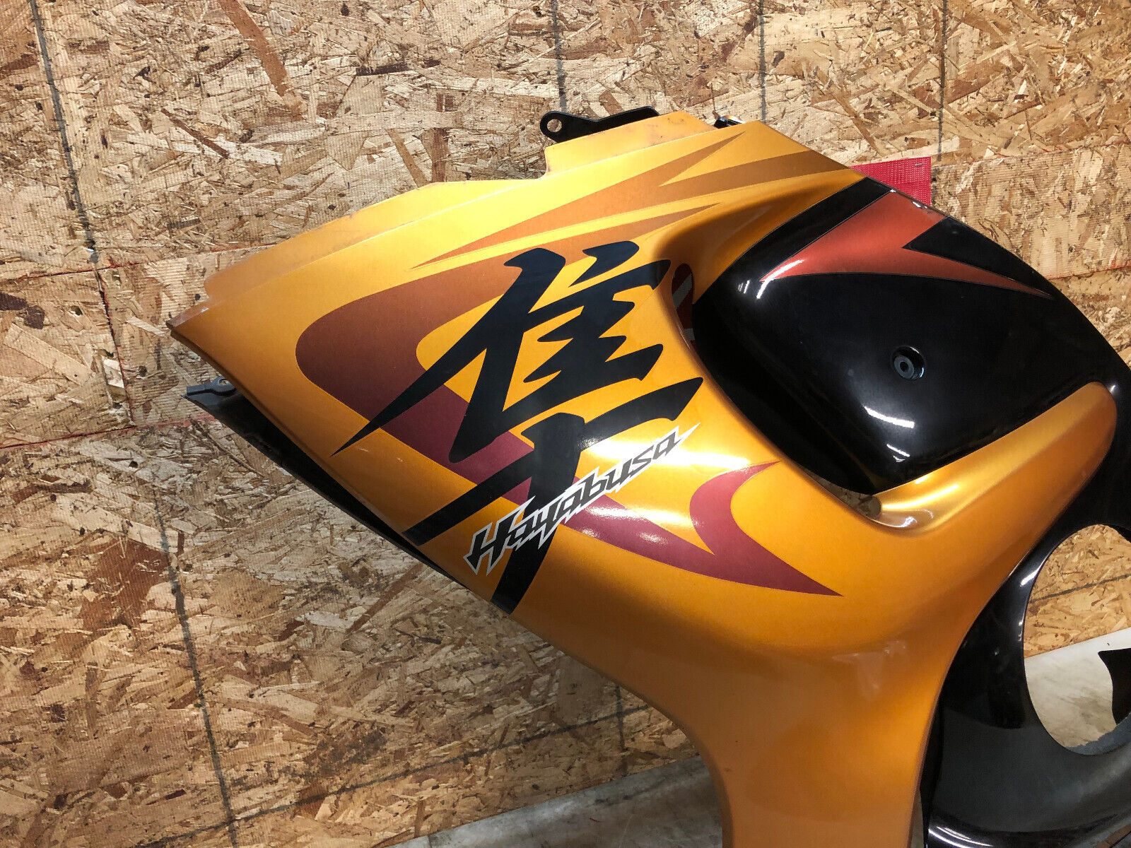 08 09 10 11 12 13 SUZUKI HAYABUSA GSX1300R GSX 1300 LEFT SIDE FAIRING MID COWL