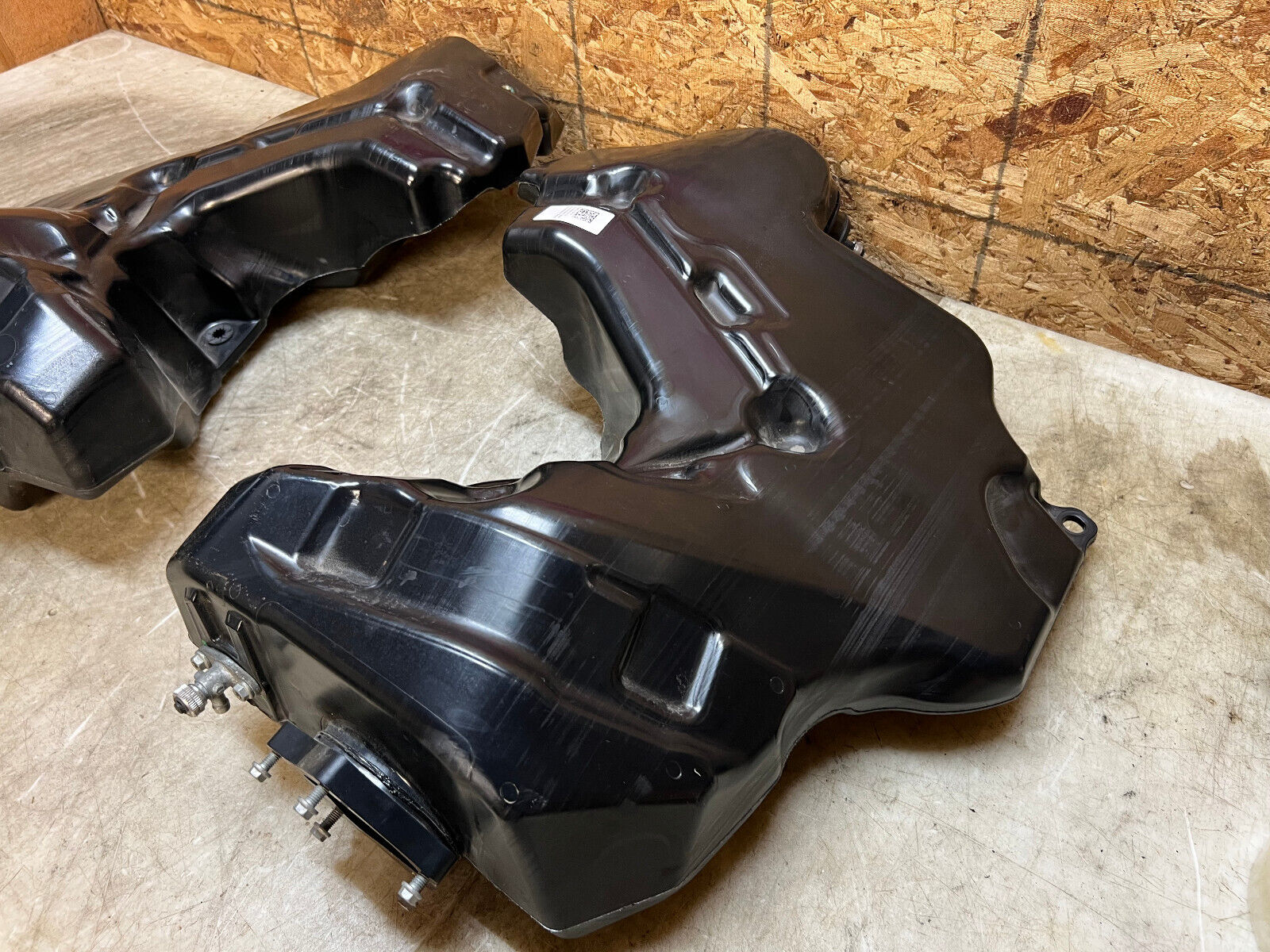 22 23 2022 2023 KTM SUPER ADVENTURE 1290 S GAS TANK FUEL TANK SADDLE TANKS PAIR