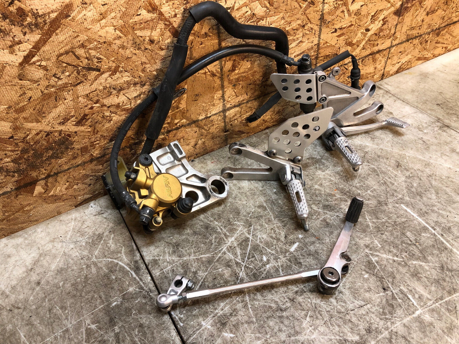 03 04 2003 2004 HONDA CBR600RR CBR 600RR REARSETS REARSET REAR SET SETS FOOTREST