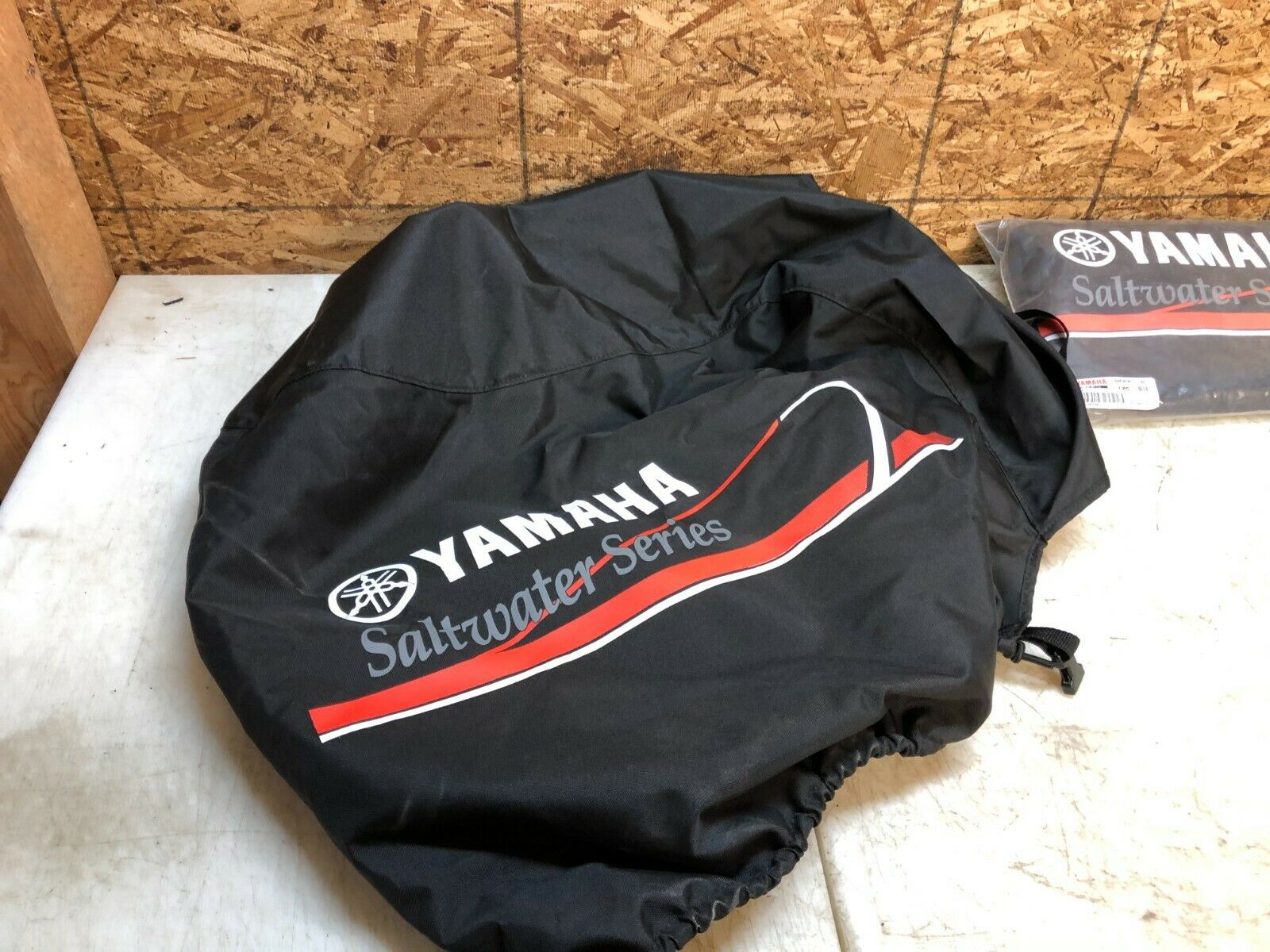 YAMAHA OUTBOARD SALTWATER SERIES ENGINE STORAGE COVER OEM 150-250HP 3.1L 2.6L