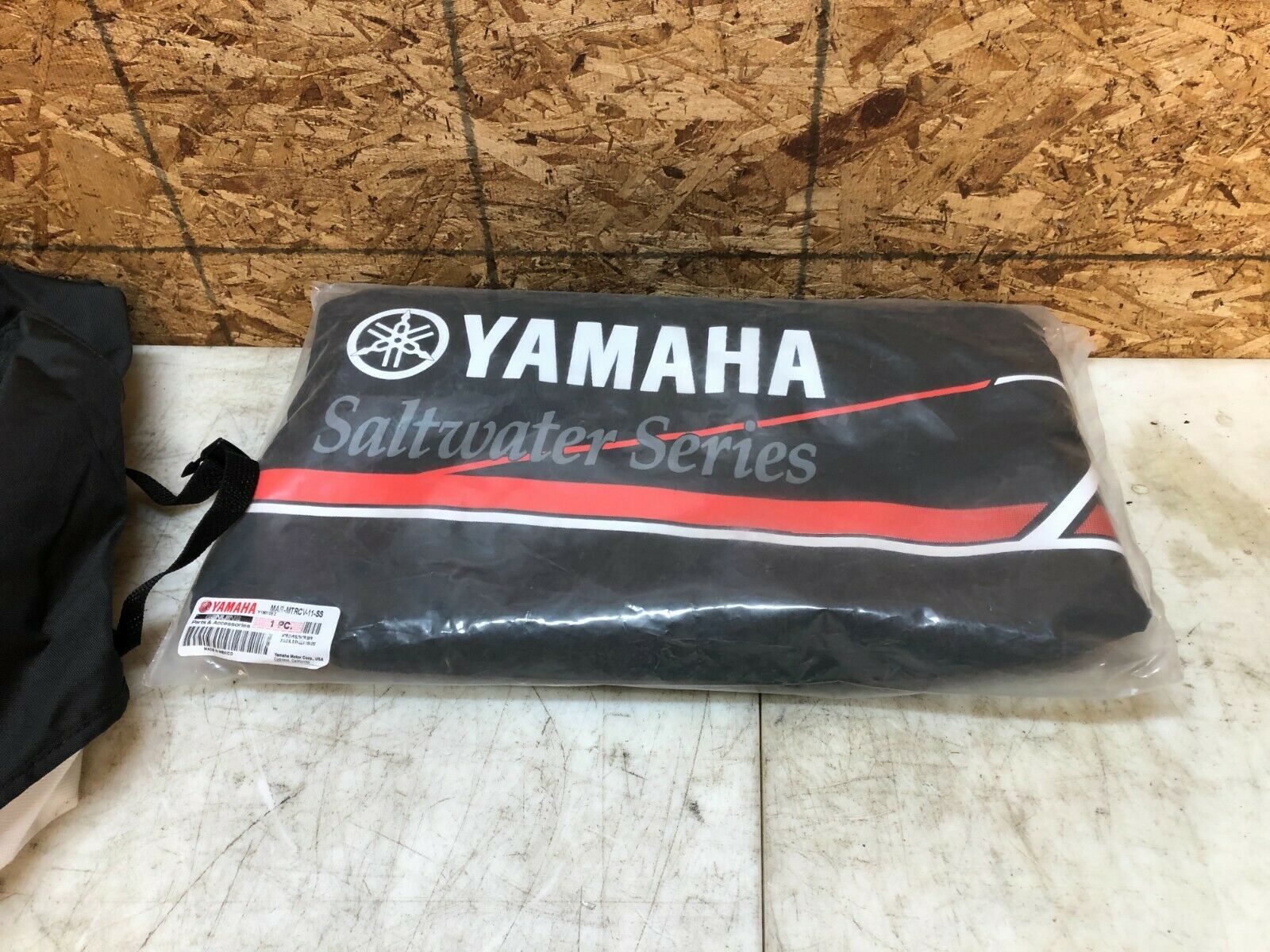 YAMAHA OUTBOARD SALTWATER SERIES ENGINE STORAGE COVER OEM 150-250HP 3.1L 2.6L