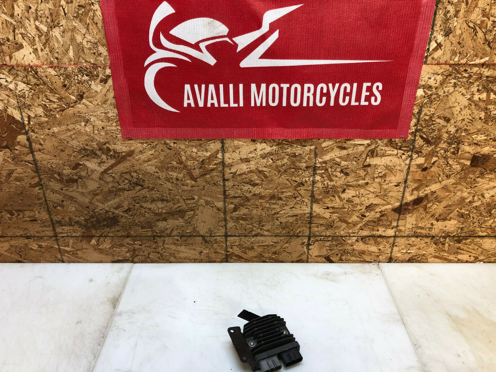 15 16 17 18 2015-2018 BMW S1000RR S1000 RR VOLTAGE REGULATOR RECTIFIER REG REC
